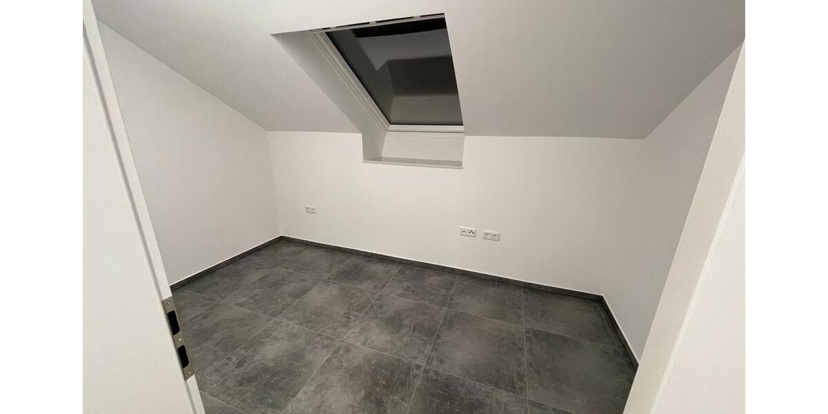Etagenwohnung Bielefeld Sennestadt - 4 Zimmer, 95 m&sup2;, 1.000&euro; | Angebot:26393551
