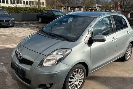 Toyota Yaris 135.000 km 2.950 &euro; Detmold 32758