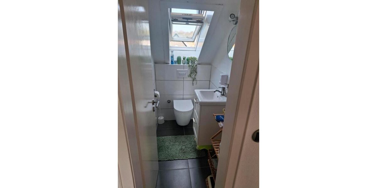 Dachgeschoßwohnung Bielefeld Brackwede - 4 Zimmer, 84 m&sup2;, 900&euro; | Angebot:25421929