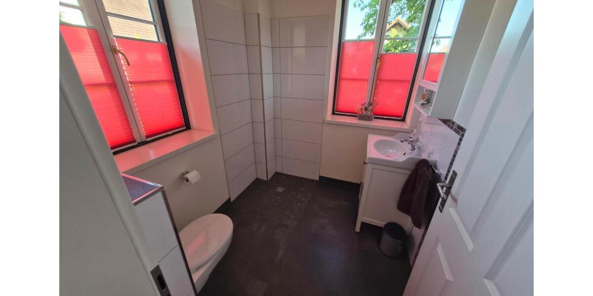 Einfamilienhaus Lemgo - 8 Zimmer, 300 m&sup2;, 720.000&euro; | Angebot:26951720