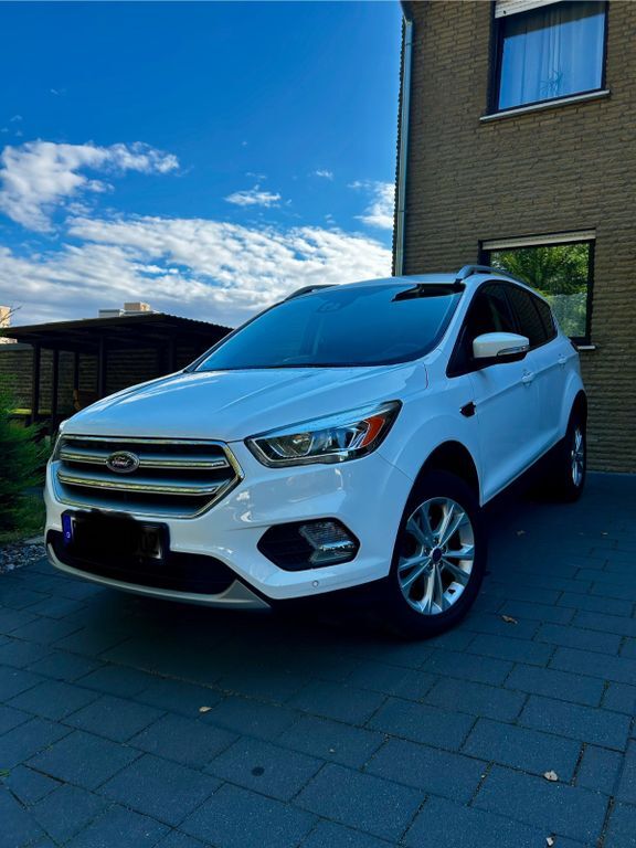 Ford Kuga 76.000 km 13.600 € Bielefeld 33659