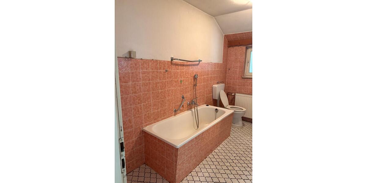 Einfamilienhaus Bünde - 7 Zimmer, 150 m&sup2;, 275.000&euro; | Angebot:27003178