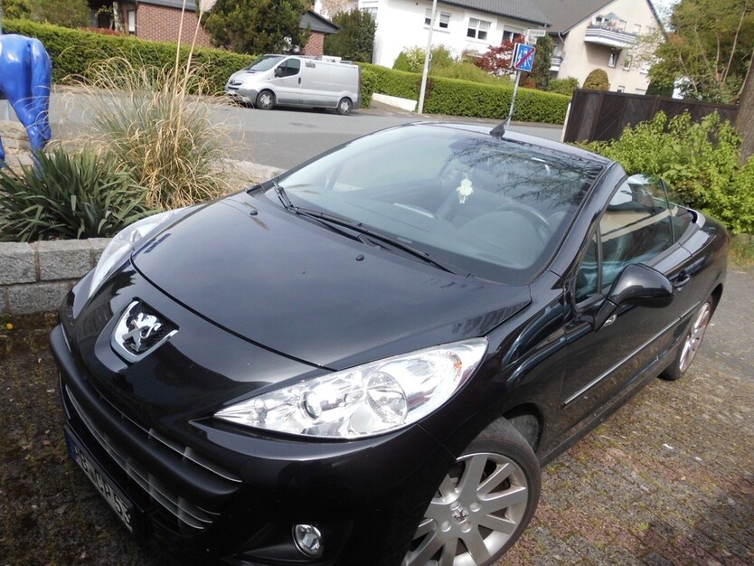 Peugeot 207 CC 71.400 km 5.700 € Paderborn 33104