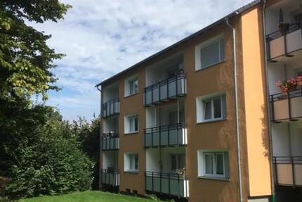 Gemütliche 3-Zimmer-Wohnung mit Balkon in ruhiger und grüner Lage zimmer