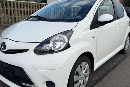 Toyota Aygo (X) 89.000 km 4.590 &euro; Bielefeld 33729