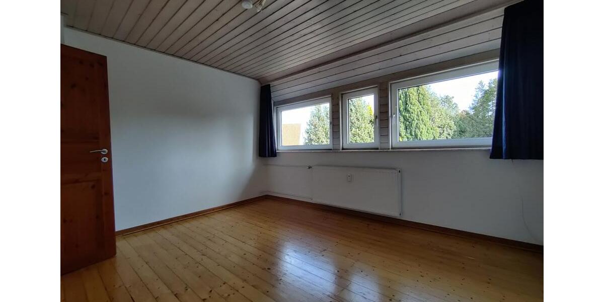 Dachgeschoßwohnung Kirchlengern - 3 Zimmer, 70 m&sup2;, 560&euro; | Angebot:25653968