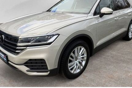 VW Touareg 27.298 km 49.390 &euro; Lemgo 32657