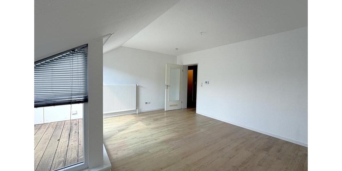 Dachgeschoßwohnung Bielefeld Gadderbaum - 3 Zimmer, 72 m&sup2;, 778&euro; | Angebot:26299767