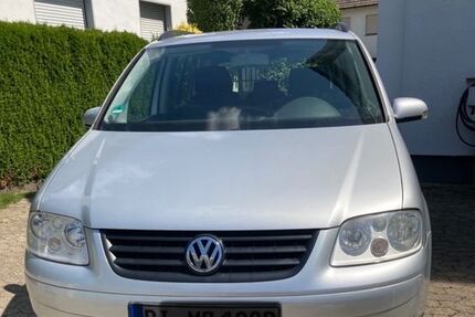 VW Touran 185.000 km 1.800 &euro; Bielefeld 33739