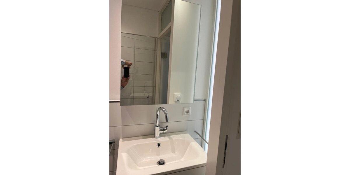 Erdgeschoßwohnung Halle - 1 Zimmer, 38 m&sup2;, 400&euro; | Angebot:26414524