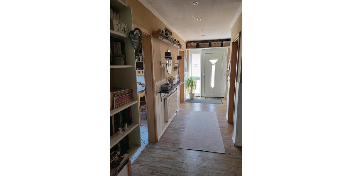 Reihenhaus Leopoldshöhe - 6 Zimmer, 150 m&sup2;, 450.000&euro; | Angebot:27079092