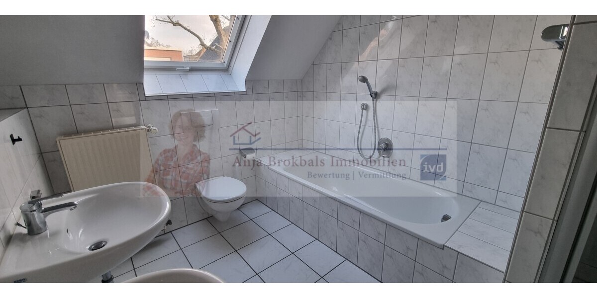 Zu Fuß in die City und zu den Schulen - DHH in ruhiger Lage - provisionsfrei für Käufer in Gütersloh - Doppelhaushälfte Gütersloh | Angebot:26794429