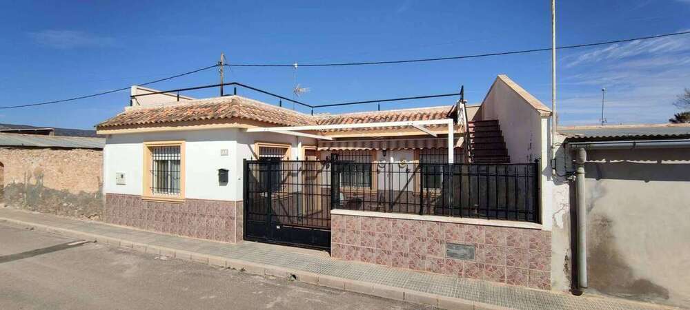 Haus zum Kaufen in Úbeda 155.000 € 114 m²