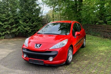 Peugeot 207 140.000 km 2.300 &euro; Bielefeld 33649