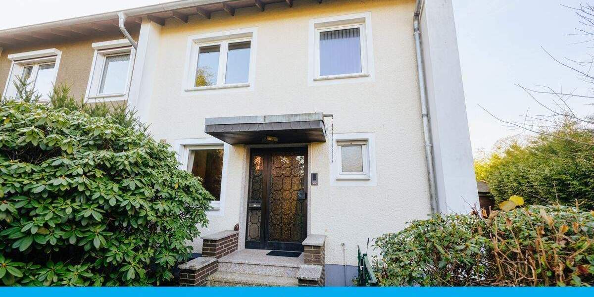 Das hat Potenzial! Stark renovierungsbedürftiges Reihenendhaus mit Garage 4 zimmer