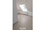 2-Zimmer-Dachgeschosswohnung mit EBK & Stellplatz in Halle (West 2 zimmer