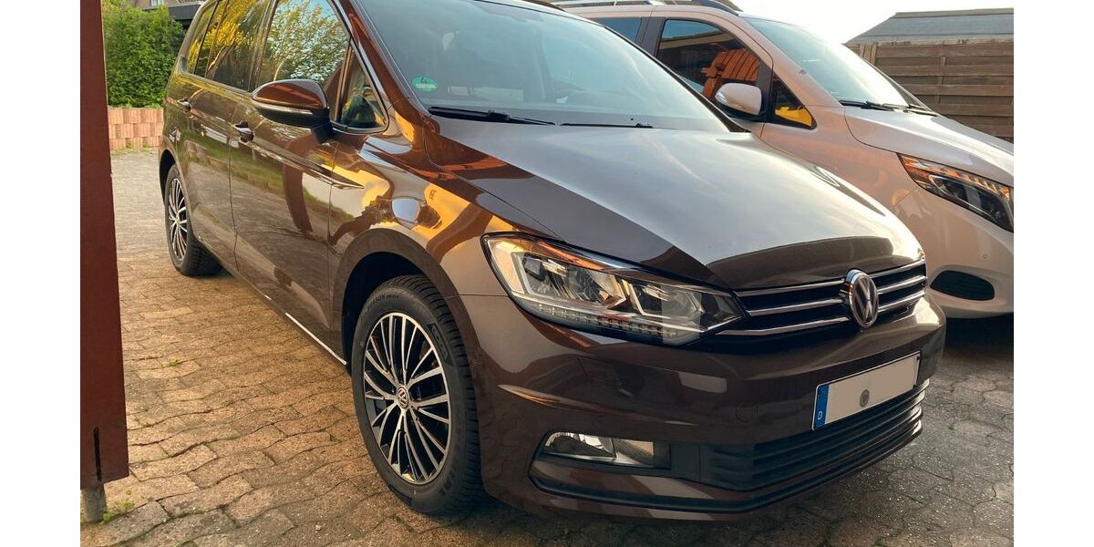 VW Touran 142.000 km 15.499 &euro; Bielefeld 33729
