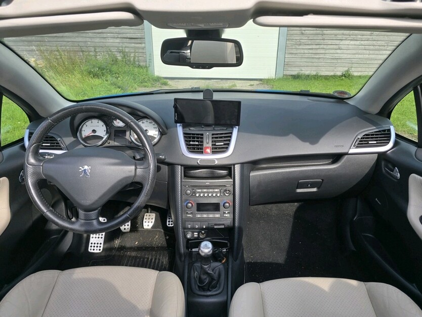 Peugeot 207 CC 92.000 km 4.300 € Bielefeld 33602