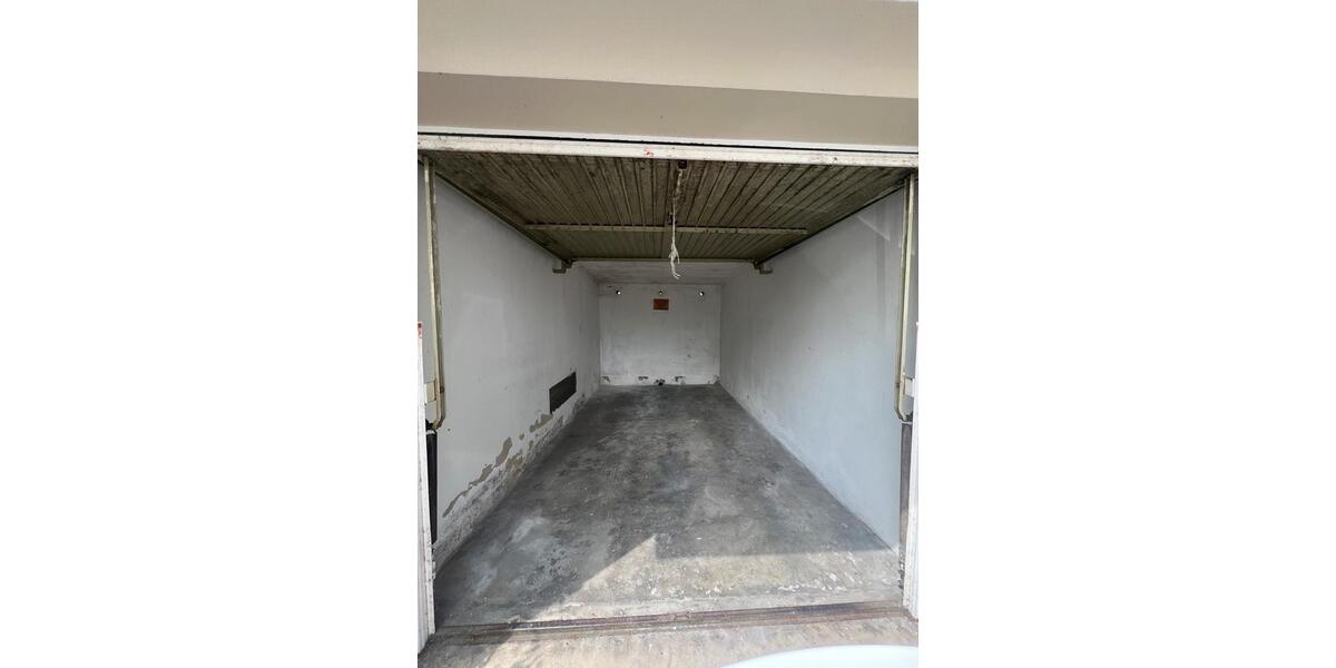 Garagen / Stellplätze Bielefeld Brackwede - 100&euro; | Angebot:26216003