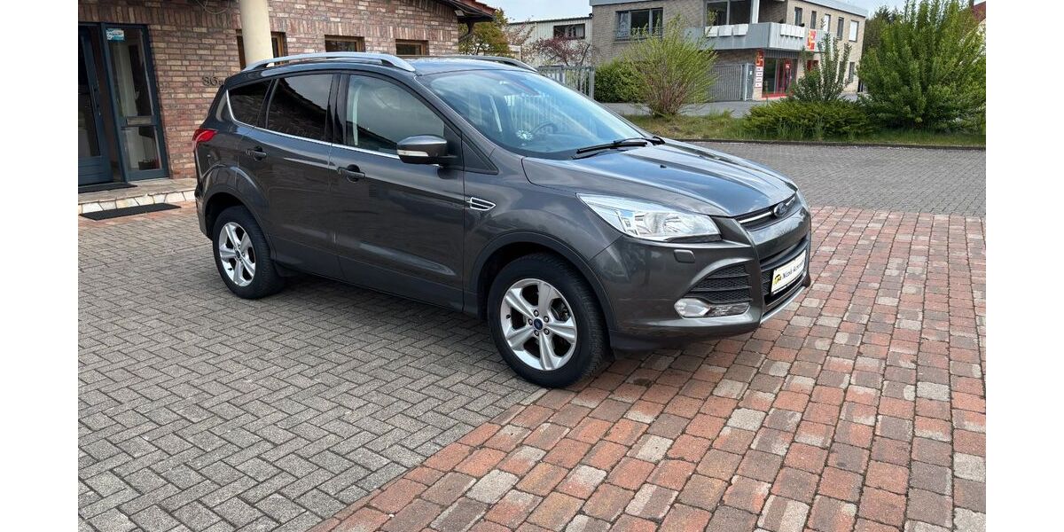 Ford Kuga 119.800 km 8.900 &euro; Versmold 33775