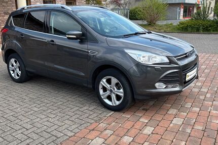 Ford Kuga 119.800 km 9.390 € Versmold 33775