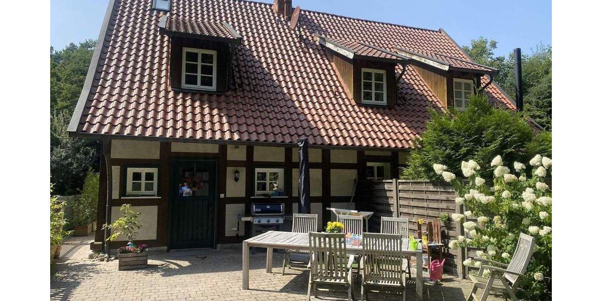 Idyllisches Fachwerkhaus mit Einliegerwohnung & Garten in Sennestadt 5 zimmer