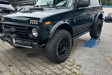 Lada Niva 89.000 km 16.450 € Paderborn 33098