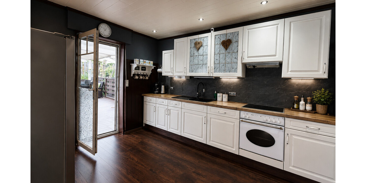 Großzügiges Zweifamilienhaus mit Einliegerwohnung und neuer Heizung - Zweifamilienhaus Hüllhorst | Angebot:27003359