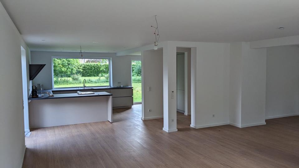 Freistehendes luxuriöses Einfamilienhaus am Waldrand in Halle (W) 4.5 zimmer