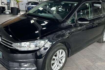 VW Touran 110.000 km 15.950 € Paderborn 33106