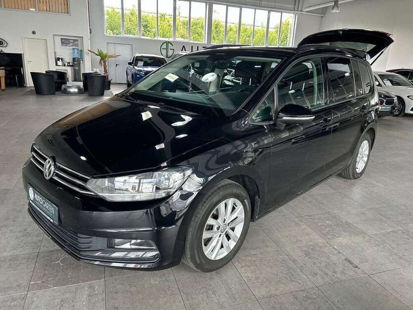 VW Touran 110.000 km 15.950 € Paderborn 33106