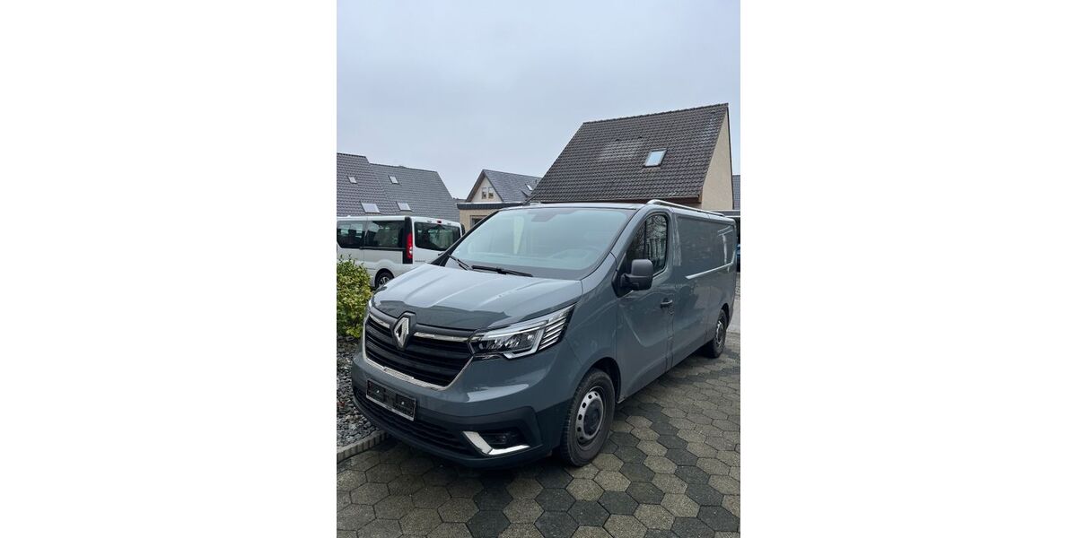 Renault Trafic 47.582 km 28.500 &euro; Herford 32049