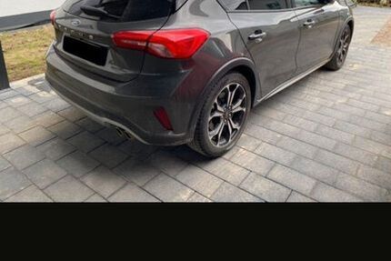 Ford Focus 48.000 km 17.400 &euro; Enger 32130