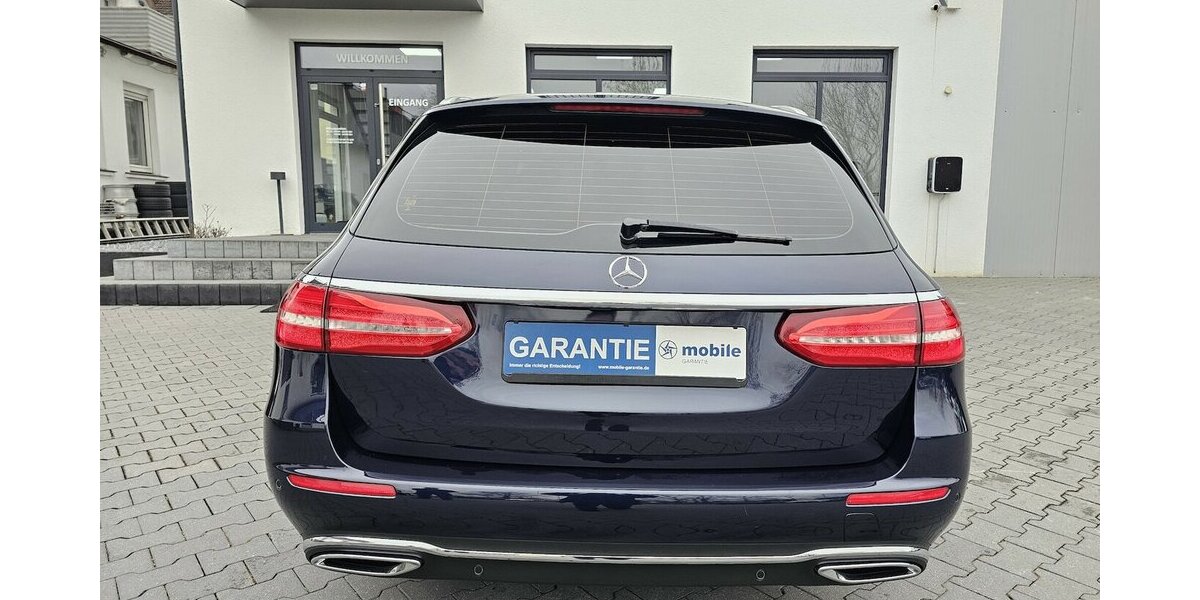 Mercedes-Benz E 220 d T LEDER NAVI LED KAMERA el.Heckklappe 207.800 km 17.790 &euro; Löhne 32584
