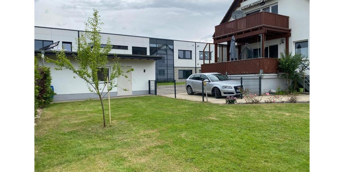 Wohnen wie im eigenen Haus – mit großer Terrasse und Garten 3 zimmer