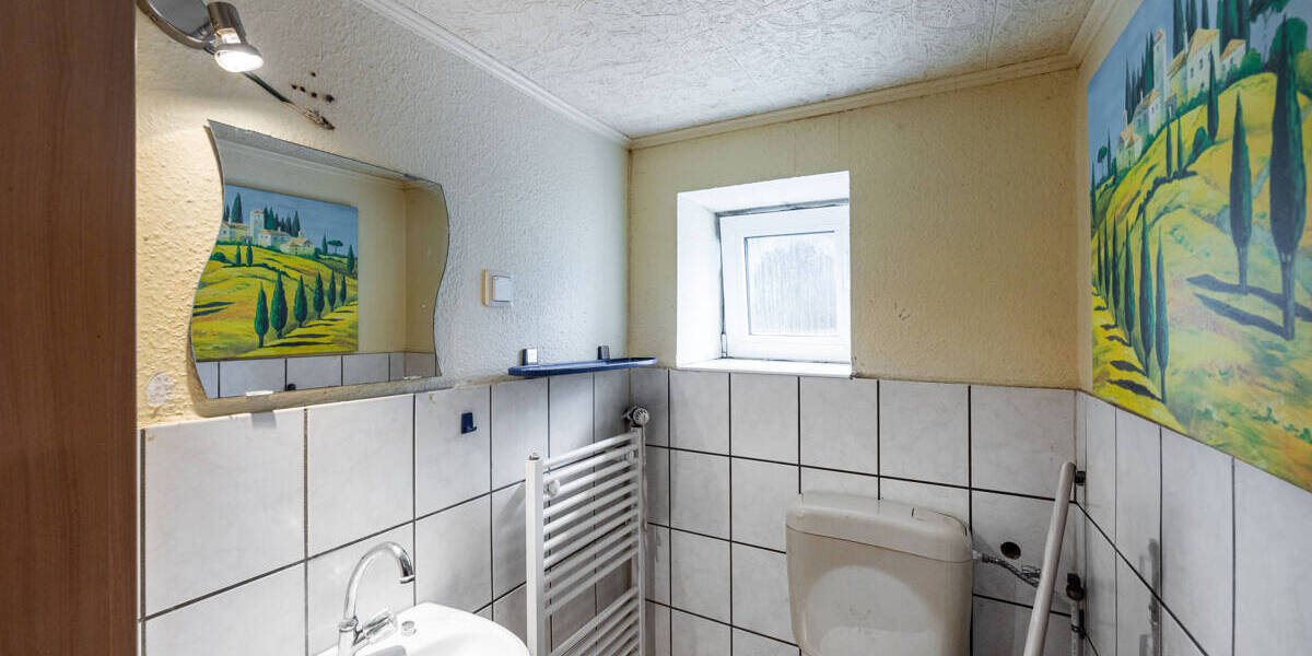 Mehrfamilienhaus, Wohnhaus Leopoldshöhe Asemissen - 9 Zimmer, 184 m&sup2;, 325.000&euro; | Angebot:25957622