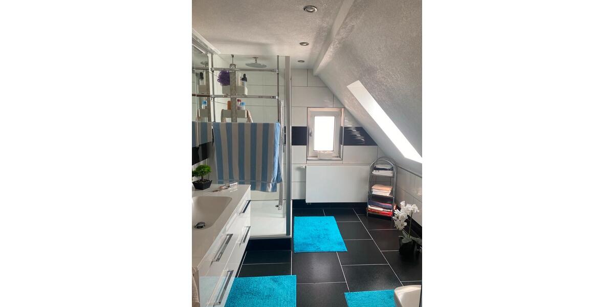 Reihenhaus Detmold - 8 Zimmer, 420.000&euro; | Angebot:23167919