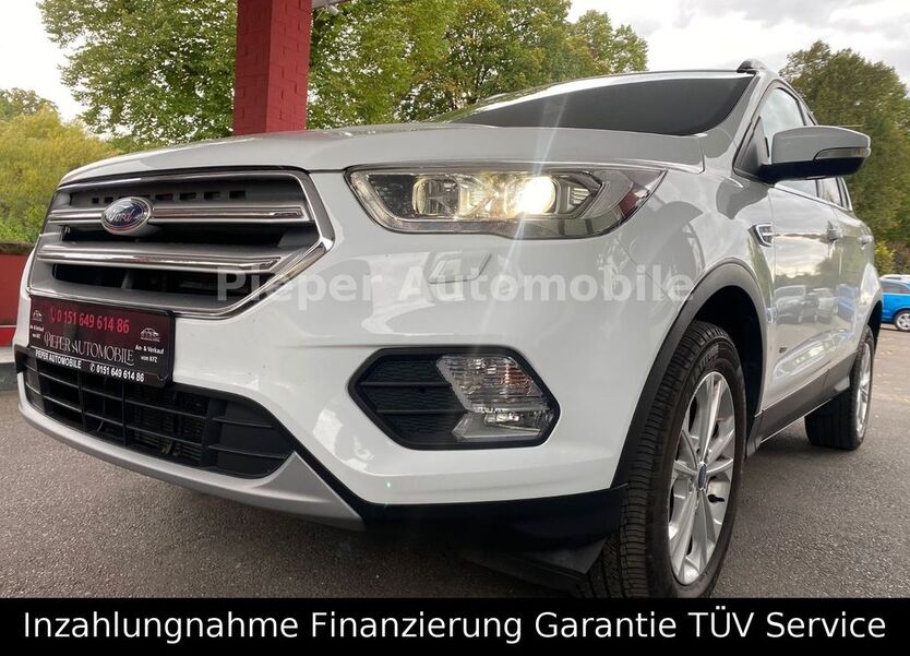 Ford Kuga 75.000 km 16.980 € Oerlinghausen 33813