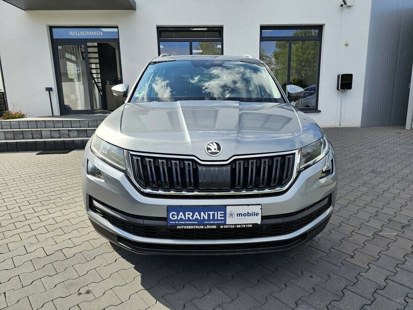 Skoda Kodiaq 2.0 TDI 4x4 NAVI PANO RFK LED AHK LEDER 174.691 km 20.990 € Löhne 32584