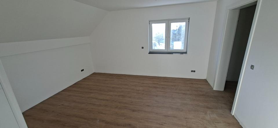 Einfamilienhaus Bad Salzuflen - 3.5 Zimmer, 110 m&sup2;, 1.290&euro; | Angebot:25178493