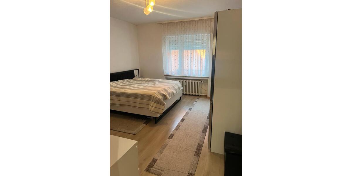 Etagenwohnung Bielefeld Brackwede - 4 Zimmer, 100 m&sup2;, 1.300&euro; | Angebot:25793323