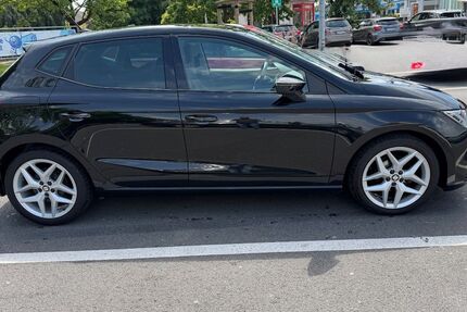Seat Ibiza 74.900 km 12.100 &euro; Melle 49324