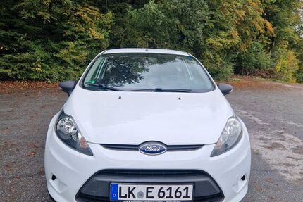 Ford Fiesta 142.000 km 2.990 &euro; Hüllhorst 32609