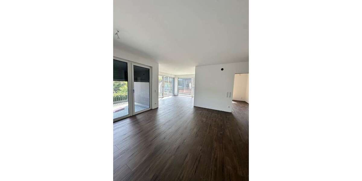 Etagenwohnung Verl - 4 Zimmer, 145 m&sup2;, 1.700&euro; | Angebot:26394699