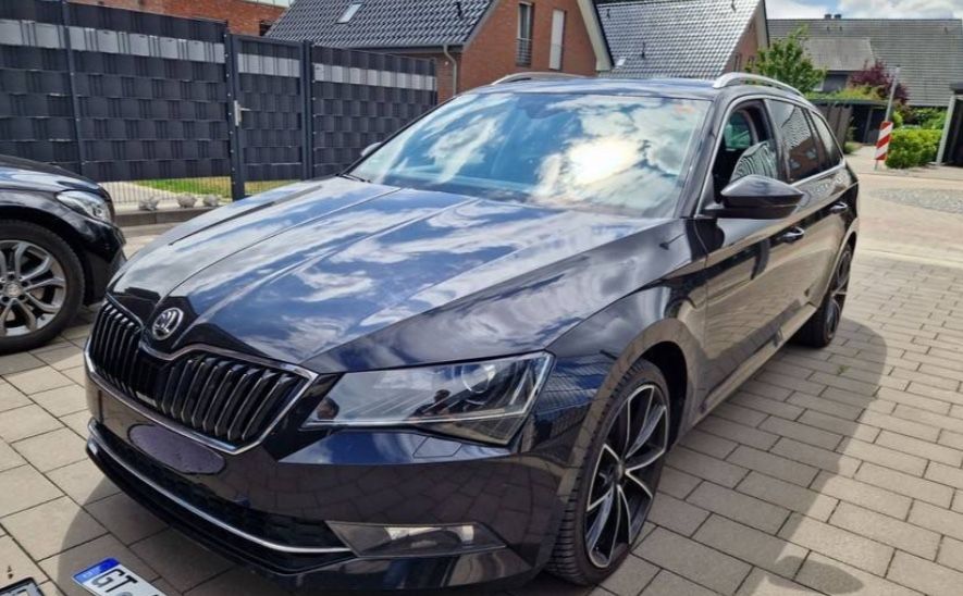 Skoda Superb 190.000 km 15.200 &euro; Rheda Wiedenbrück 33378