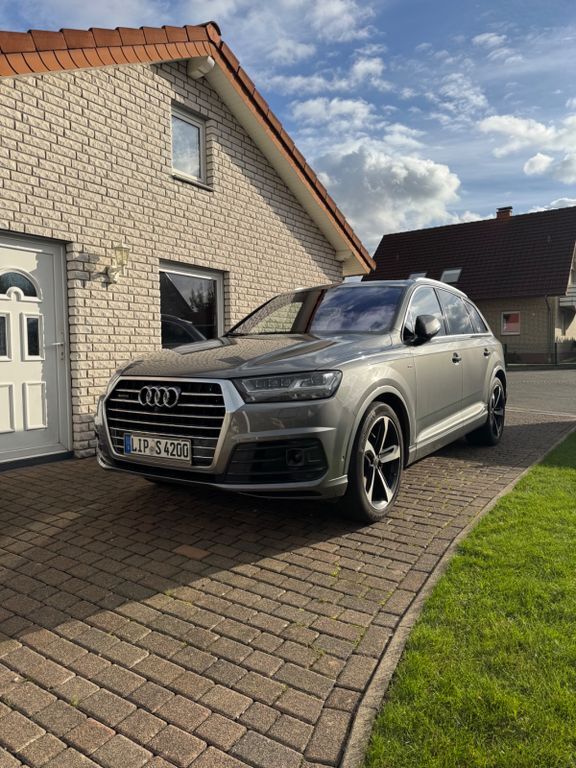 Audi Q7 124.080 km 37.500 € Lage 32791