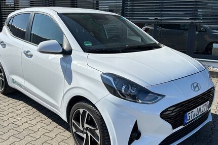 Hyundai i10 19.964 km 14.980 € Schloß Holte-Stukenbrock 33758