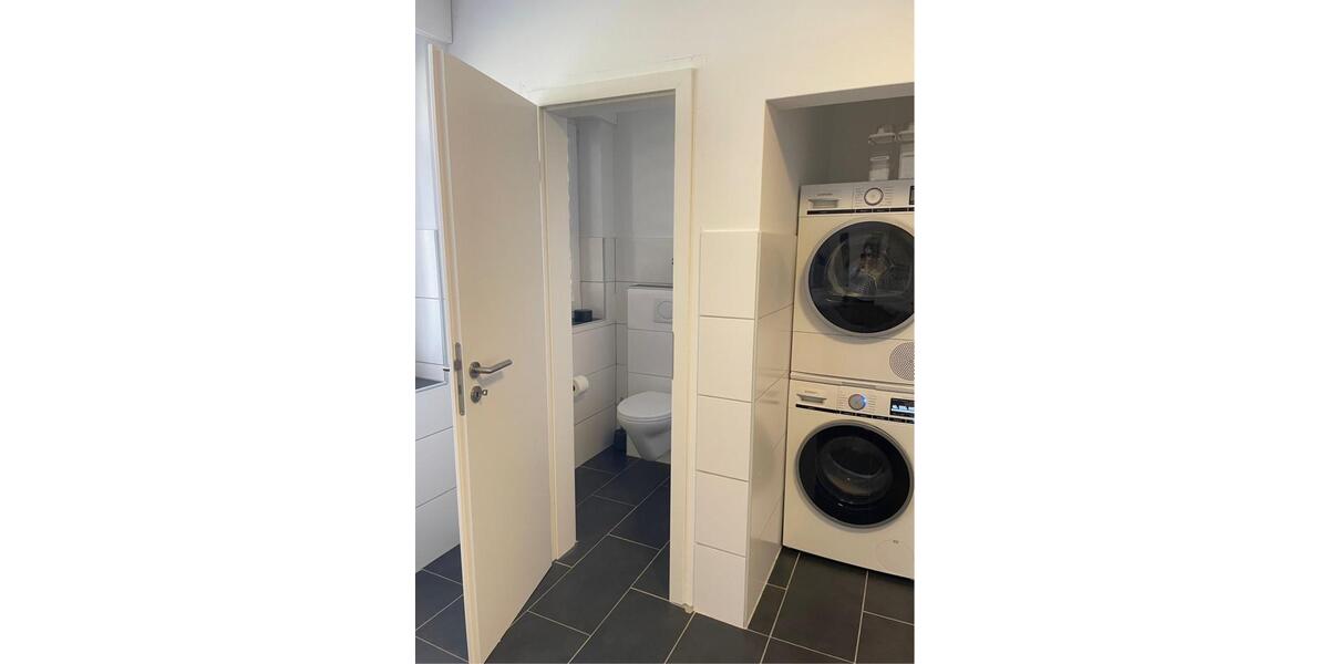 Erdgeschoßwohnung Halle - 3.5 Zimmer, 176 m&sup2;, 1.496&euro; | Angebot:25759255