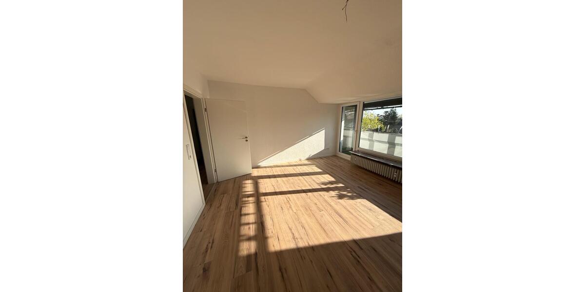 Dachgeschoßwohnung Bad Salzuflen Ehrsen-Breden - 3 Zimmer, 74 m&sup2;, 700&euro; | Angebot:26256327