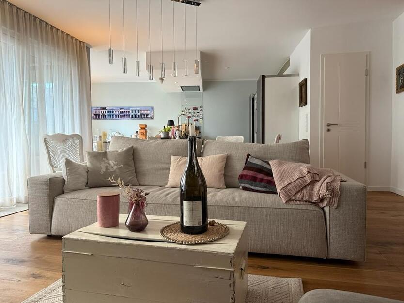 Hochwertige 3-Zimmer Wohnung, zentral, große Terrasse & Garten